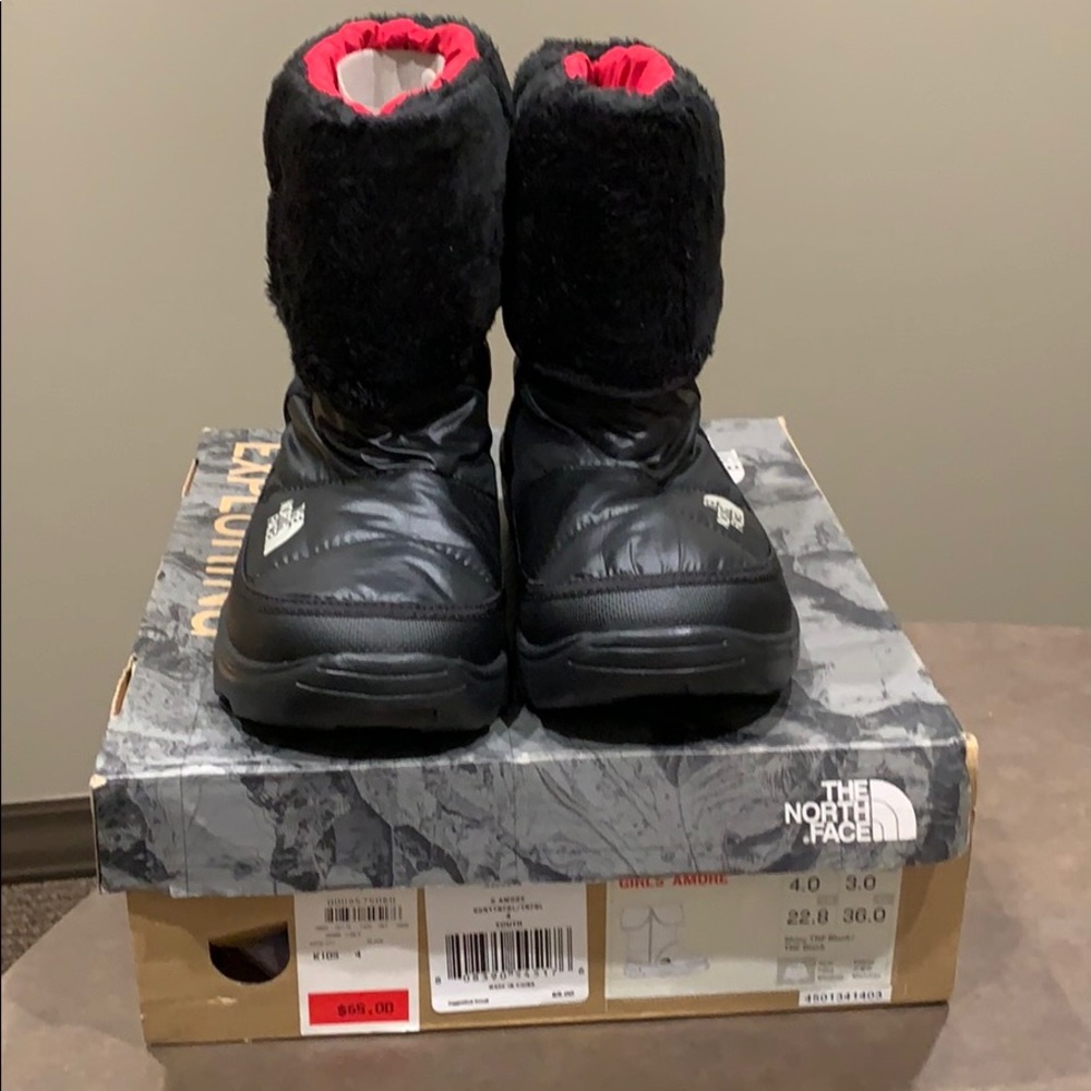 North Face Amore Water Resistant Winter Boot